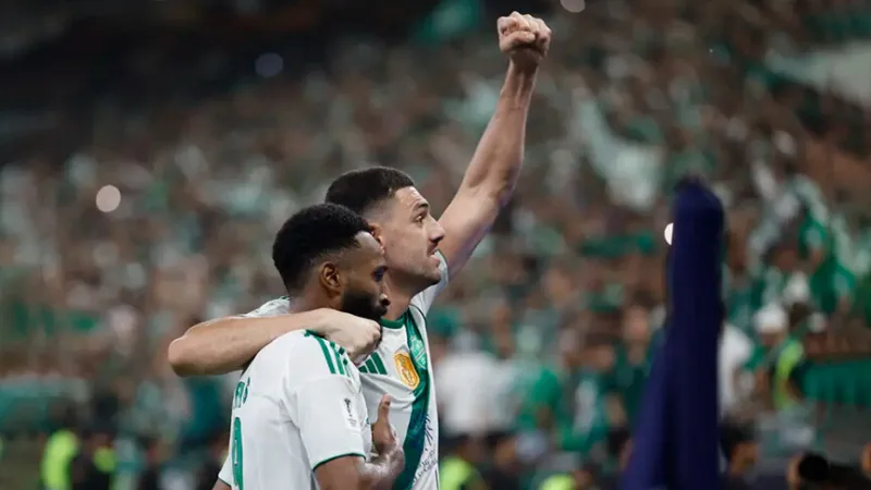 Merih Demiral a remporté le titre de champion pour la deuxième fois consécutive sous les couleurs d'Al Ahli